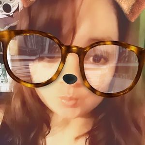 Meet your Posher, Erika